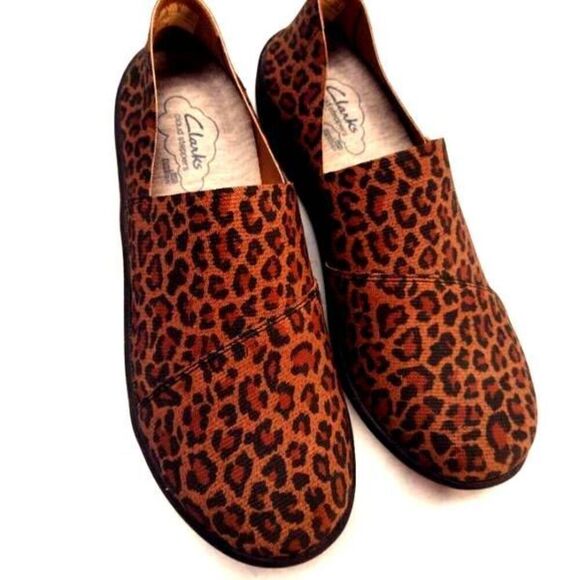 Clarks CloudSteppers Leopard Print Soft Flexible Slip On size 6 - Picture 4 of 5